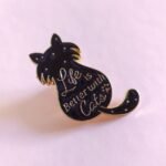 Pin-Life-is-Better-with-Cats-broches-gato-1.jpg